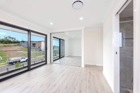 Luxury Family Living - Photo 2