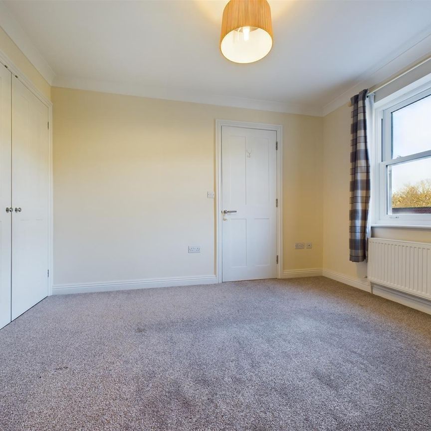 Stones Court, Bradford on Avon, Wiltshire, BA15, Bradford-On-Avon - Photo 1