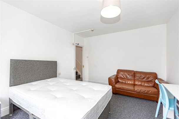 Court Road, - Photo 1