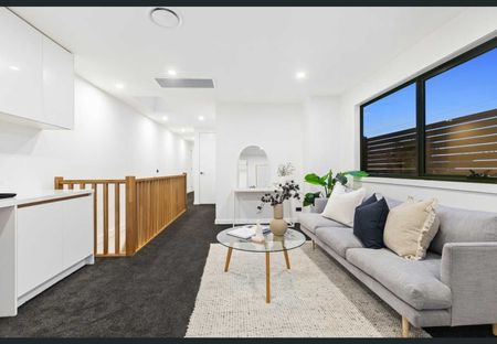 Register To Inspect // Brand-New Luxury Townhouse in Prime Spotswood Location - Photo 2