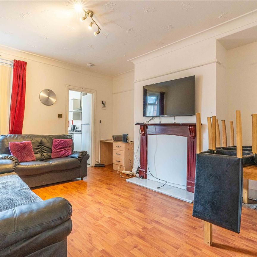 5 bed maisonette to rent in Brandon Grove, Sandyford, NE2 - Photo 1