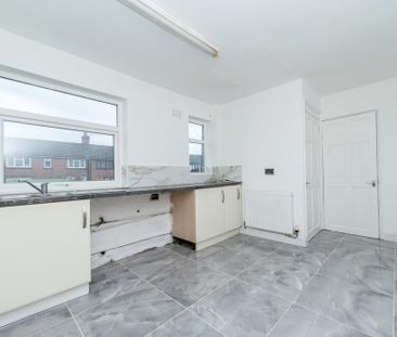 3 bedroom terraced house to rent - Photo 6