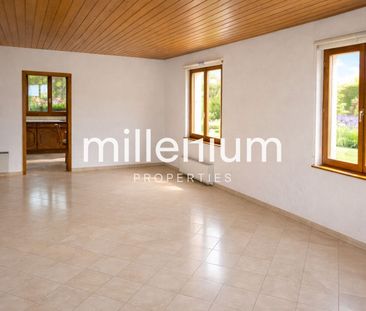 Charming family home in the heart of Mies - Photo 1