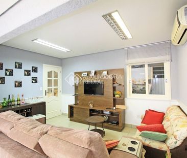 Casa com 3 quartos e 200m² para alugar em Moinhos de Vento, Canoas. - Foto 3
