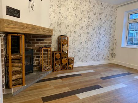 3 bedroom terraced house to rent - Photo 3