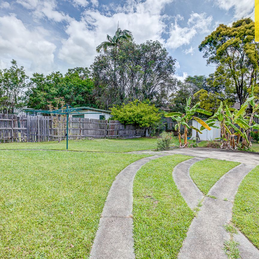 33 Donegal Street, Kuraby QLD 4112 - House For Rent | Domain - Photo 1