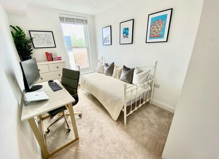 2 Bed Flat, Chivalry Road, SW11 - Photo 2