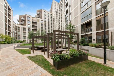 Jubilee Walk, Clerkenwell, WC1X - Photo 3