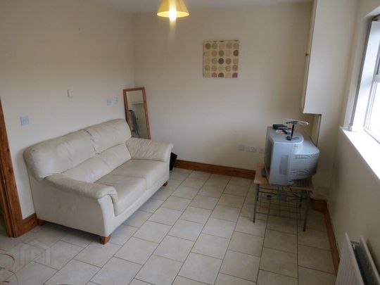 121 Wellesley Avenue Apt 2, Belfast, BT9 6ND - Photo 1