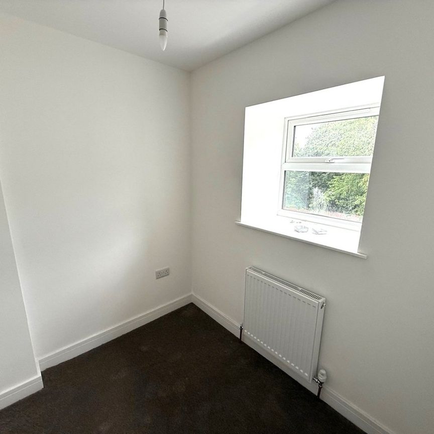 3 Bed Detached House, Church Street, S35 - Photo 1