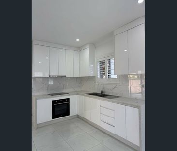 GRANNY FLAT/7A Brigalow Ave, Casula, NSW 2170 - Photo 3