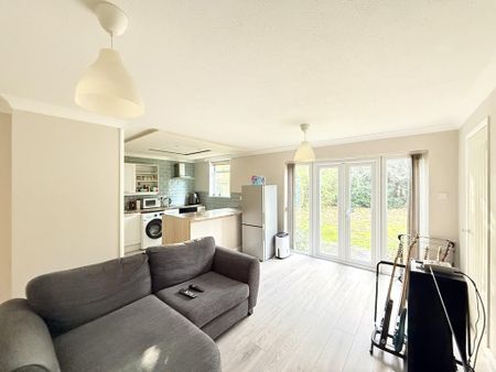 2 bedroom ground floor maisonette to rent - Photo 2