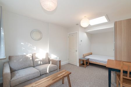 Studio Flat, Grasmere Avenue, SW19 - Photo 4