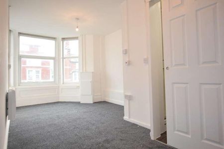 Station Road, Blackpool, FY4 - Photo 4