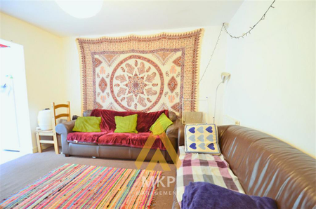 5 bedroom semi-detached house to rent - Photo 2