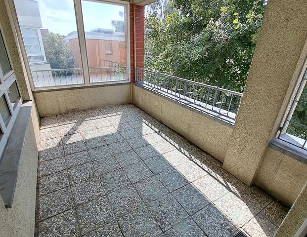 Mit WBS!!! Rollstuhlgerechte Wohnung in zentraler Lage von Mariendorf - Photo 1