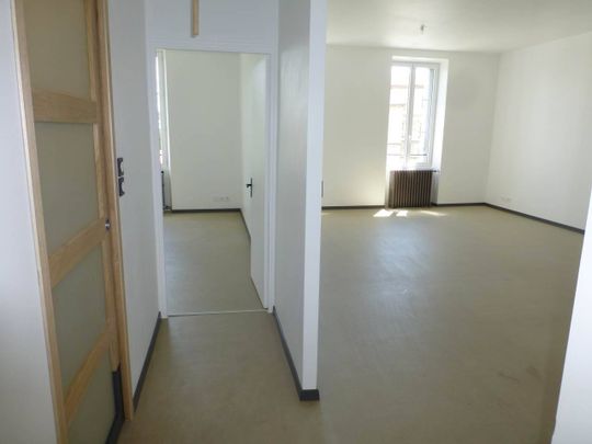 Location appartement 3 pièces 92.27 m² à Aubenas (07200) - Photo 1