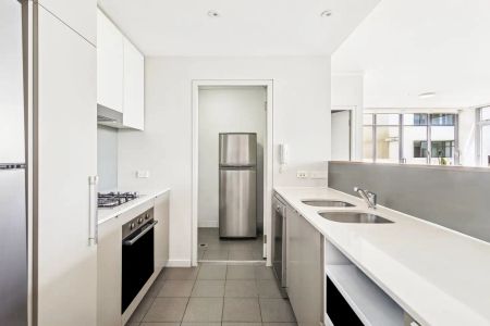 “Spacious Three Bedroom Apartment with Modern Style and Stunning Balcony!” - Photo 3