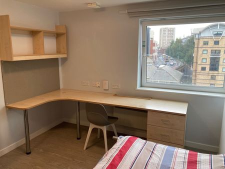 Room in a Shared Flat, Marsden House, LS3 - Photo 4