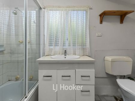 13 Blaydon Road, Collie WA - Photo 5