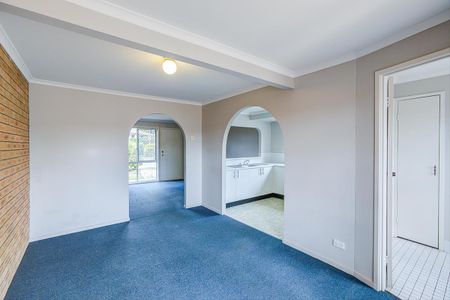 Spacious Townhouse In A Quiet Complex - Photo 2