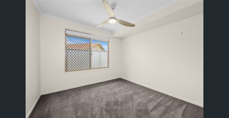 Stylish 4-Bed Home in Varsity Lakes - Photo 5