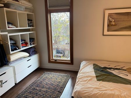 For Lease - 302 Rhodes Avenue, Toronto, Ontario - Photo 4