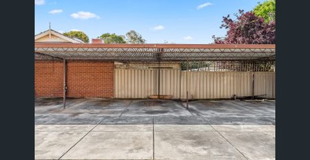 Private Rear Unit Offering Comfort & Convenience - Photo 5