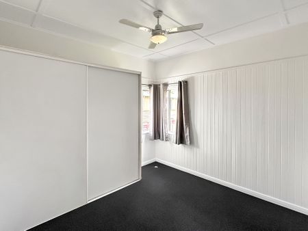 For Rent&colon; 3-Bedroom Home - Photo 3