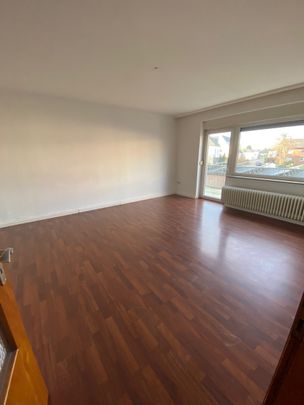 Drei Zimmer Wohnung im 1 OG inkl. Balkon an solvente Mieter zu vergeben. - Photo 1
