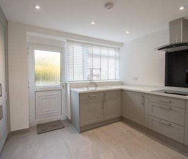 2 bedroom maisonette to rent - Photo 5