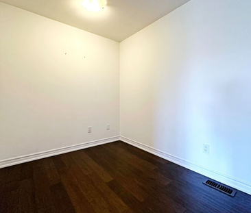 For Lease - 2299 Natasha Circle, Oakville, Ontario - Photo 3