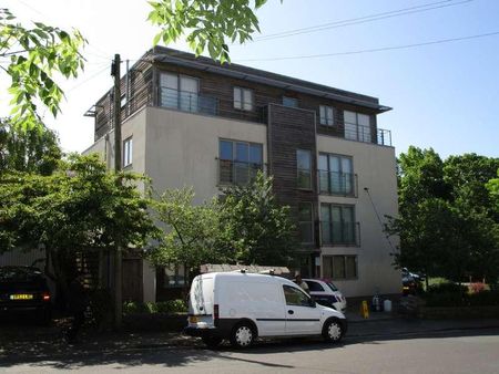 Cotham Lawn Apartments, Cotham Lawn Road, Cotham, BS6 - Photo 3