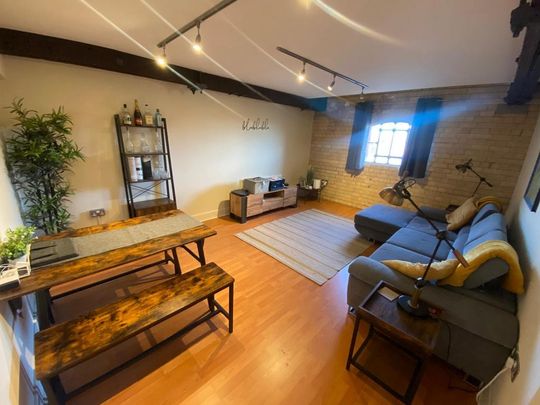 2 bedroom flat to rent - Photo 1