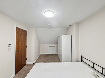 Burgess Avenue, London, NW9 - Photo 3