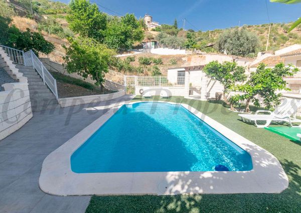 Townhouse in Daimalos, Inland Andalucia in the mountains