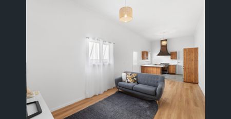 PORT MELBOURNE LIVING - Photo 5