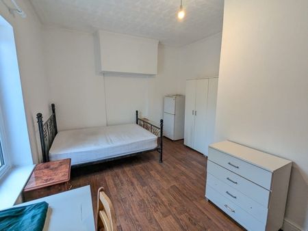 Room in a Shared House, Harlesden Road, NW10 - Photo 4