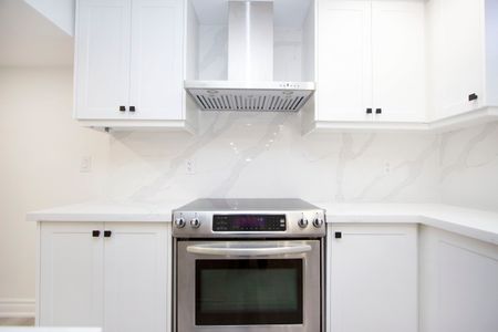 For Lease - 6 Westacott Crescent, Ajax, Ontario - Photo 5