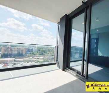 Near new luxury 2 bedrooms plus large study room or 3rd bedroom / C... - Photo 3