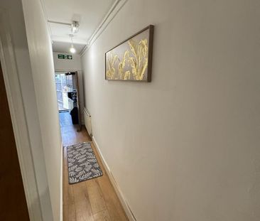 Room in a Shared Flat, Newham Way, E16 - Photo 6