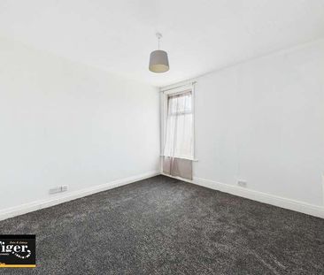 Clinton Avenue, Blackpool, FY1 - Photo 2