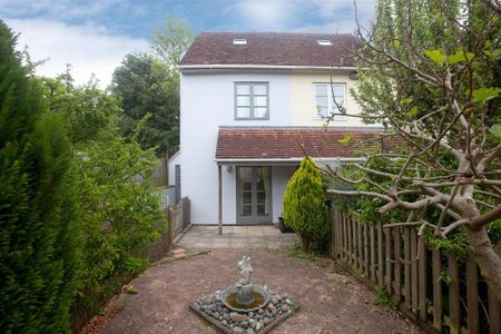 2 bedroom semi-detached house to rent - Photo 5