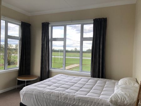 Fully furnished Rural living - Photo 4