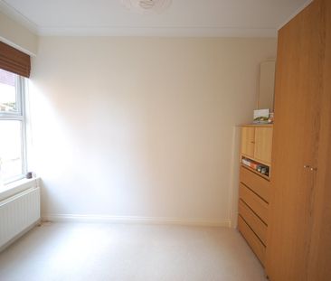 2 bed flat to rent in Burnaby Road, Bournemouth, BH4 - Photo 1