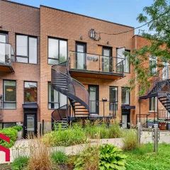 1 room apartment of 68m² in Montreal - Photo 2