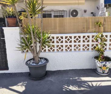 Alquiler de chalet adosado en Urbanizaciones - Photo 3