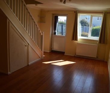 2 bedroom end of terrace house to rent - Photo 1