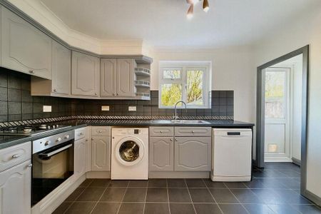 3 bedroom terraced house to rent - Photo 5