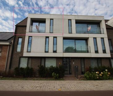Duplexappartement met één slaapkamer, autostaanplaats en groot terras - Photo 1